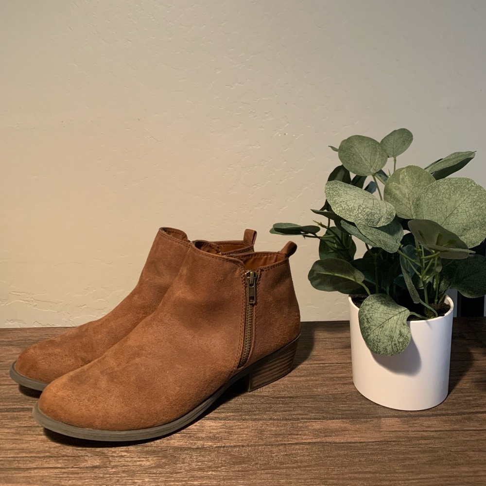 Carlos Santana Brown Booties